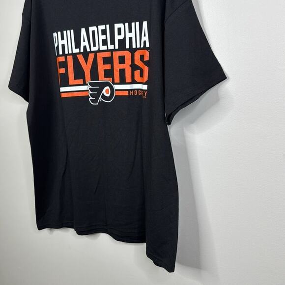 NHL Philadelphia Flyers Men's Small Short Sleeve T-Shirt 100% Cotton - Picture 3 of 6